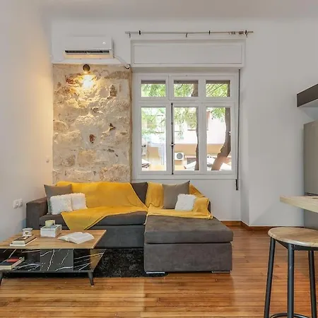 Modern And Cozy Apartment In The Heart Of Athene Buitenkant foto
