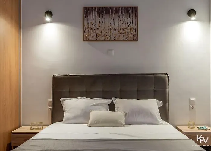 Modern And Cozy Apartment In The Heart Of Athens