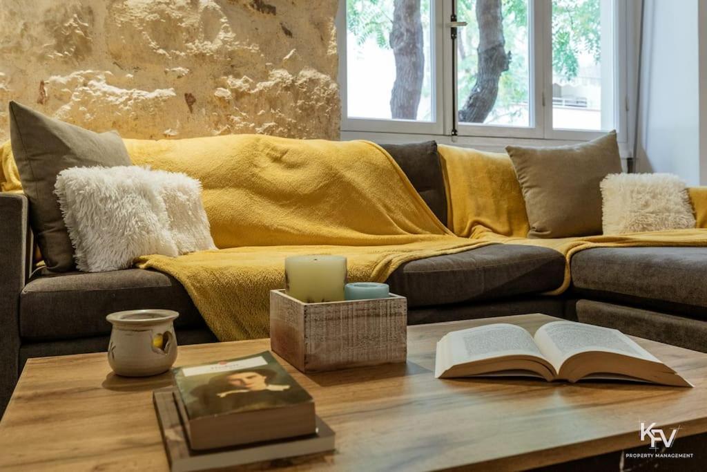 Modern And Cozy In The Heart Of *